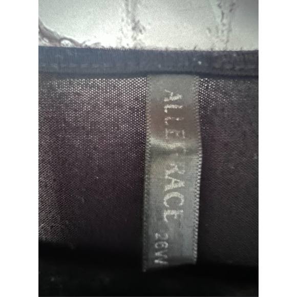 Amazon Plus Women's Long Sheelve Shirt 26W - Picture 3 of 3